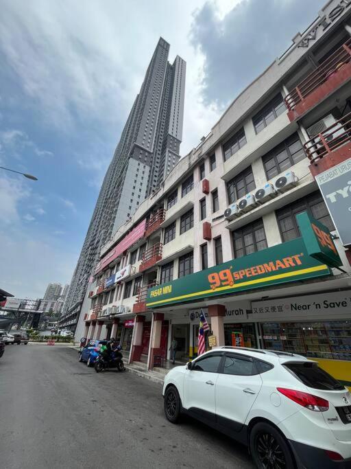 Klccpavtrxvelocity X Mrtlrt X 13pax X 3r2b X Free 1cpark Pangsapuri Kuala Lumpur