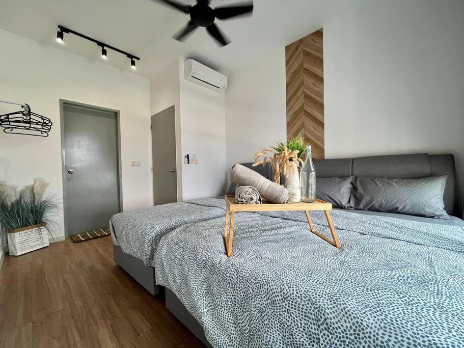 Apartment Klccpavtrxvelocity X Mrtlrt X 13pax X 3r2b X Free 1cpark Kuala Lumpur